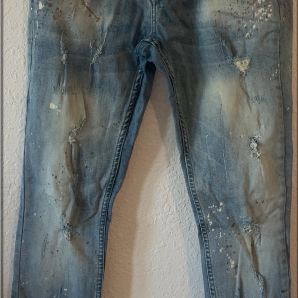 Men's Distressed Blue Jeans